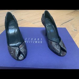 Stuart Weitzman silver and copper brocade pumps